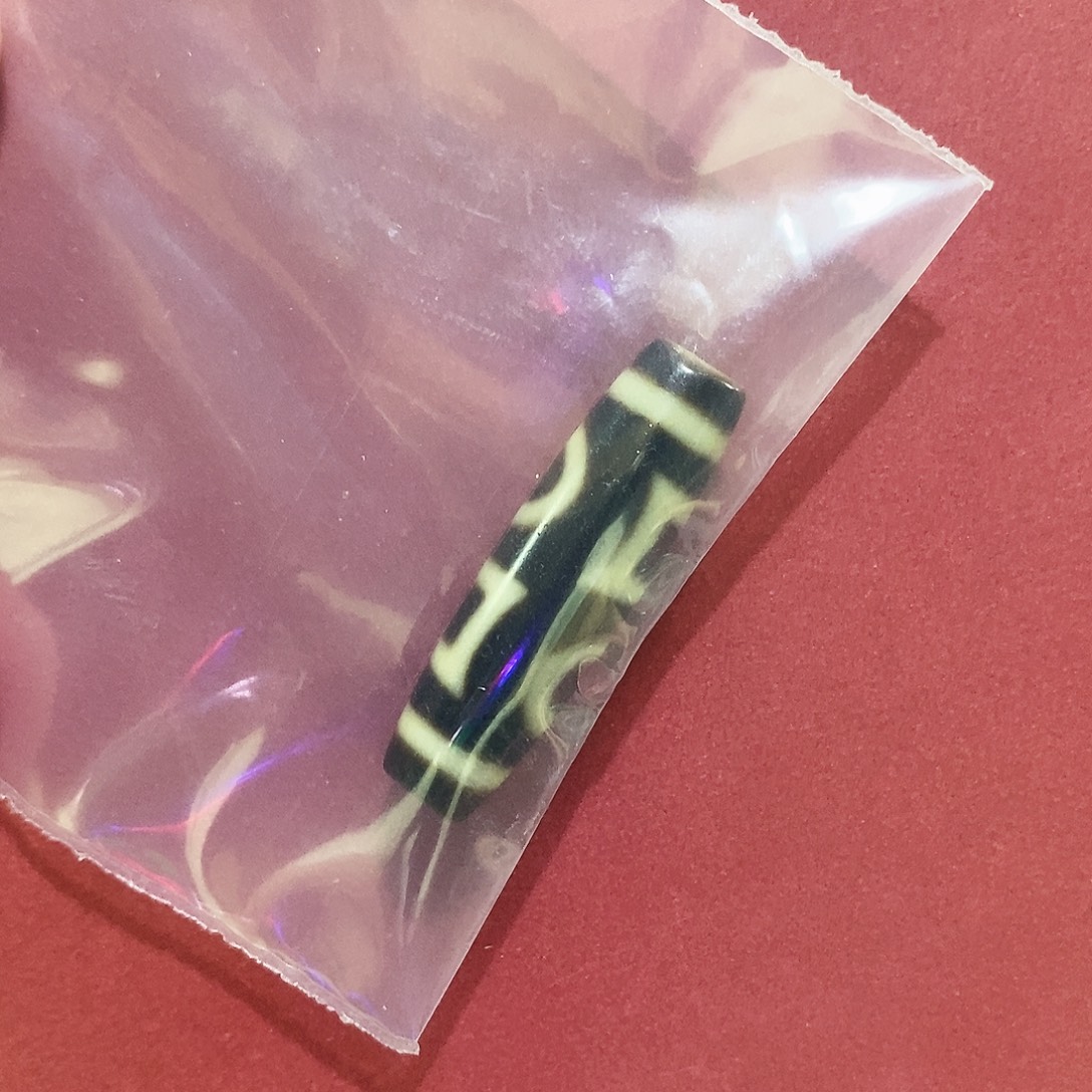 雷***雷玛瑙/玉髓（覆膜）颈饰未镶嵌建成无覆膜天地