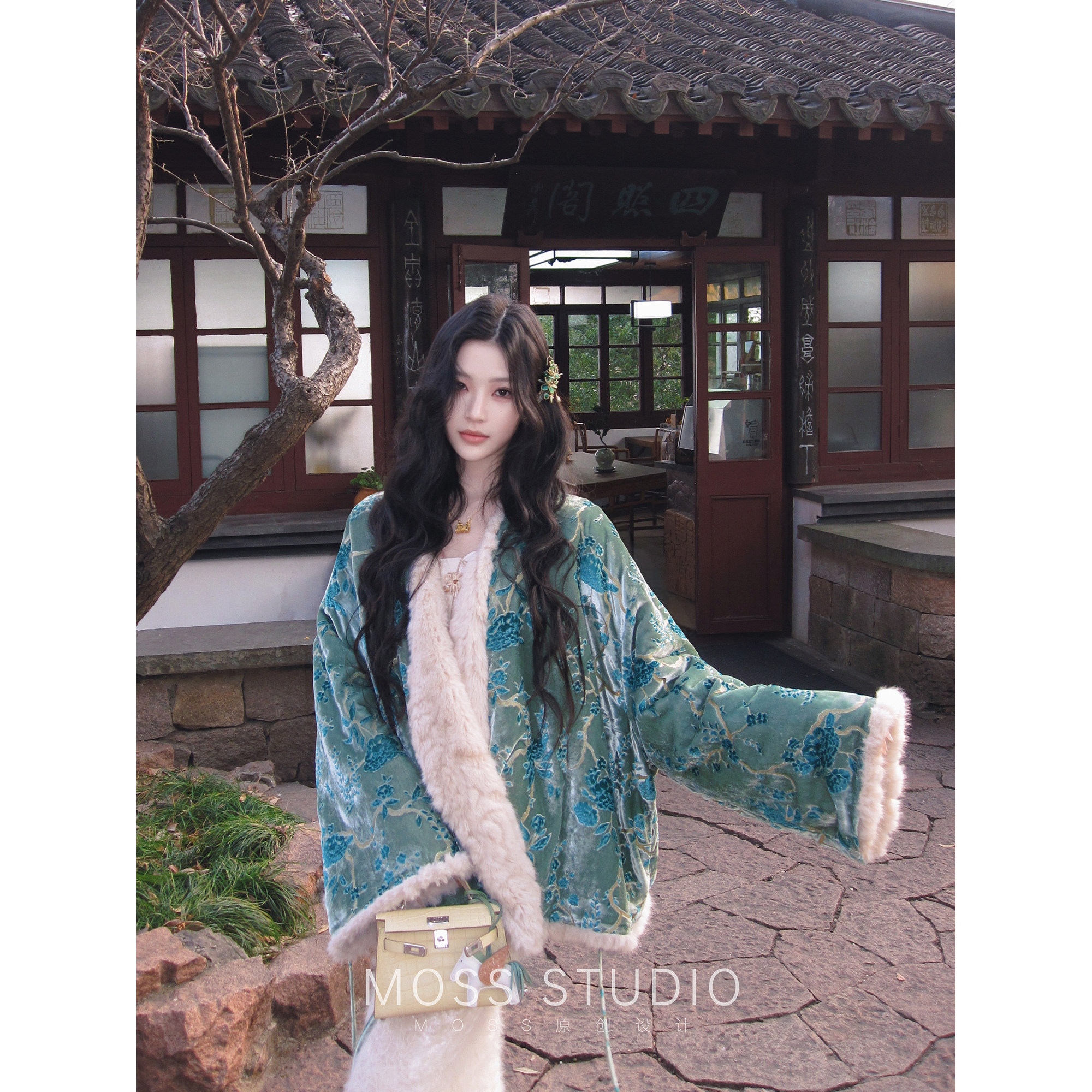 MOSS STUDIO 12.30 14:00上新【翠银霜】新中式环保貂双面穿外套