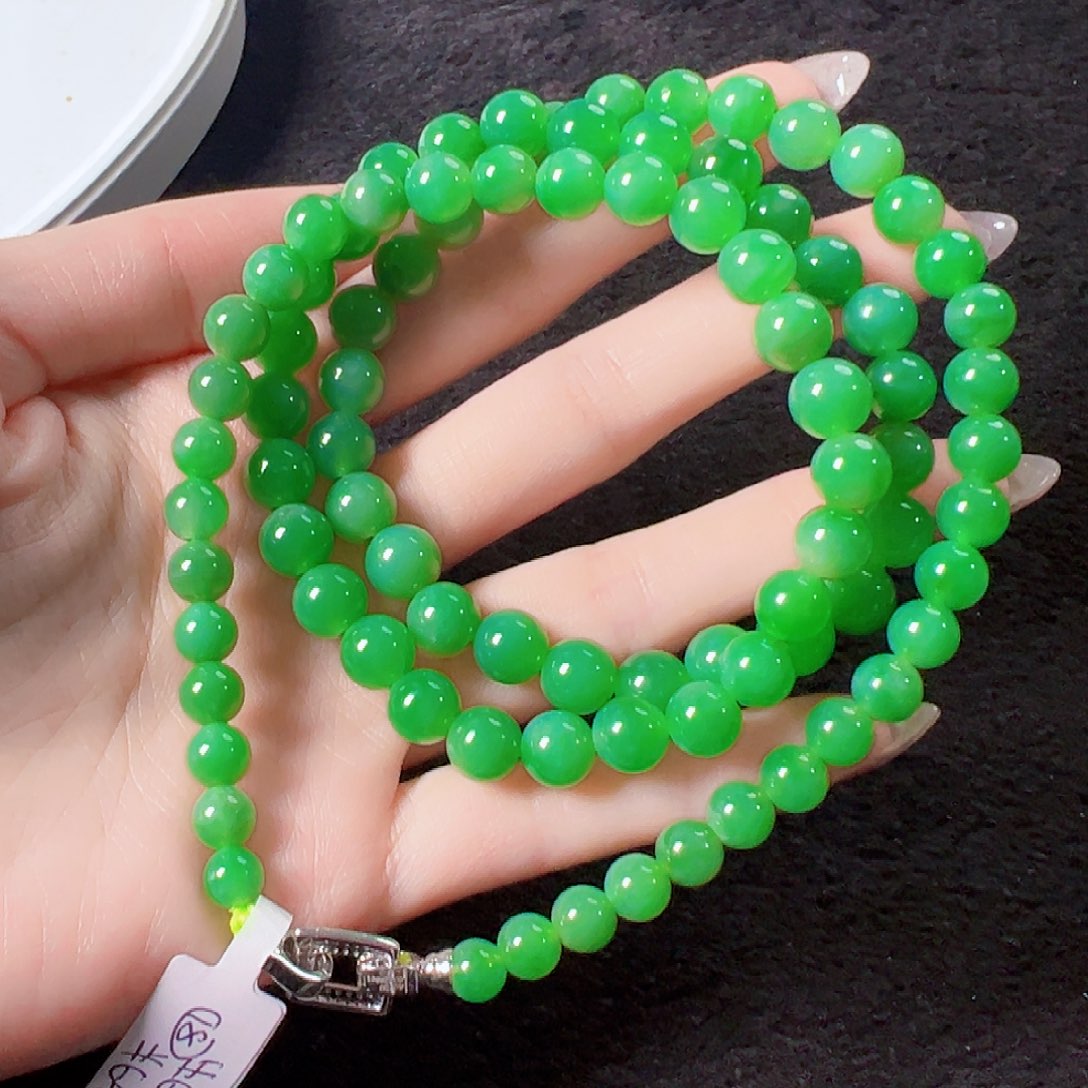 翡翠颈饰18K金镶嵌签收后24小时鉴赏期，过时不退