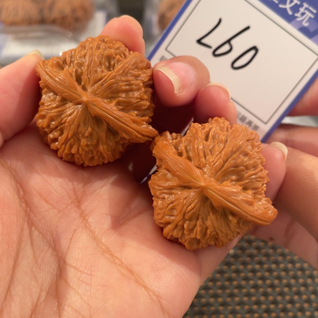把件文玩核桃L60 白狮子 40