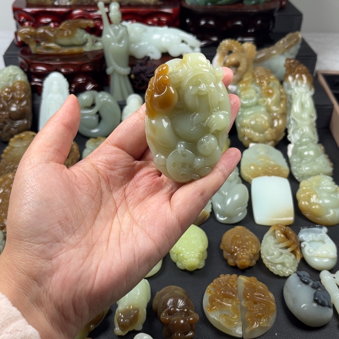 ꧁***꧂和田玉未镶嵌颈饰