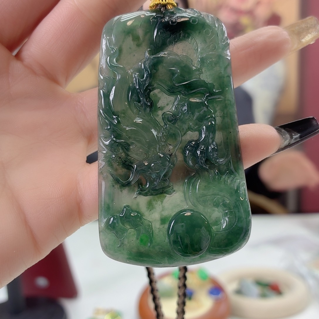 翡翠未镶嵌颈饰翡翠