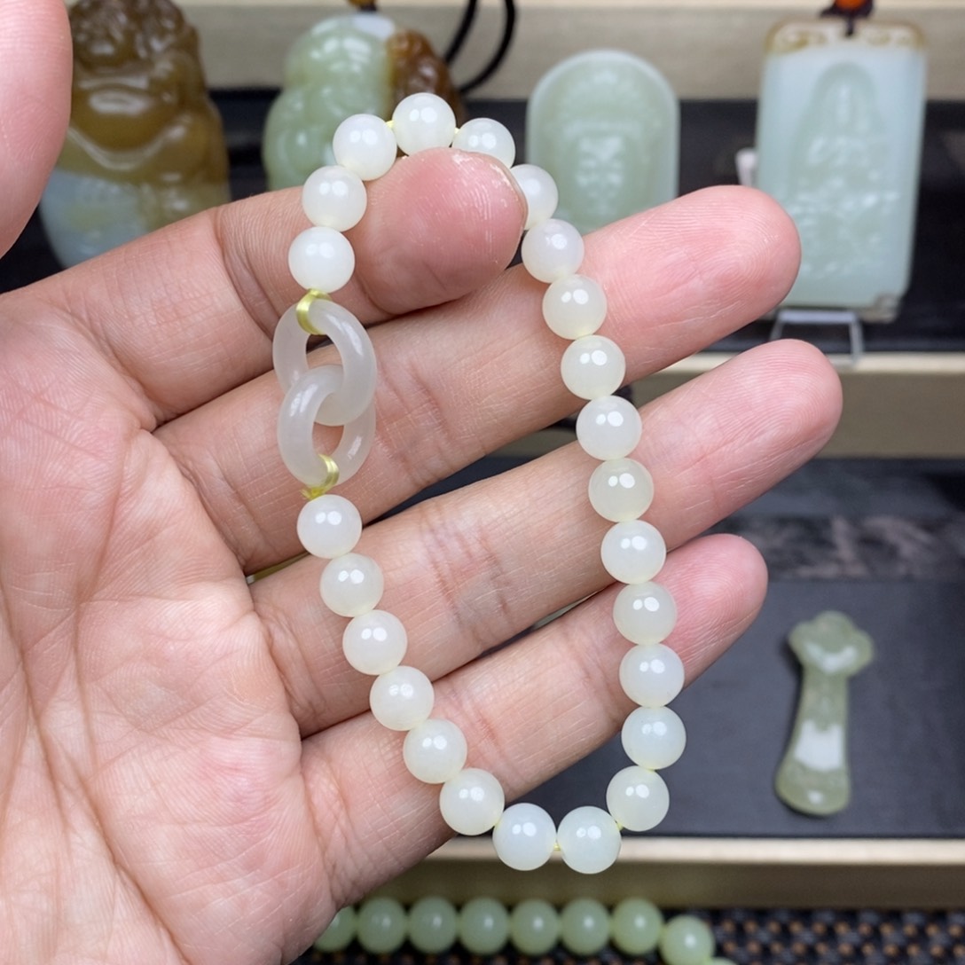 和田玉颈饰未镶嵌