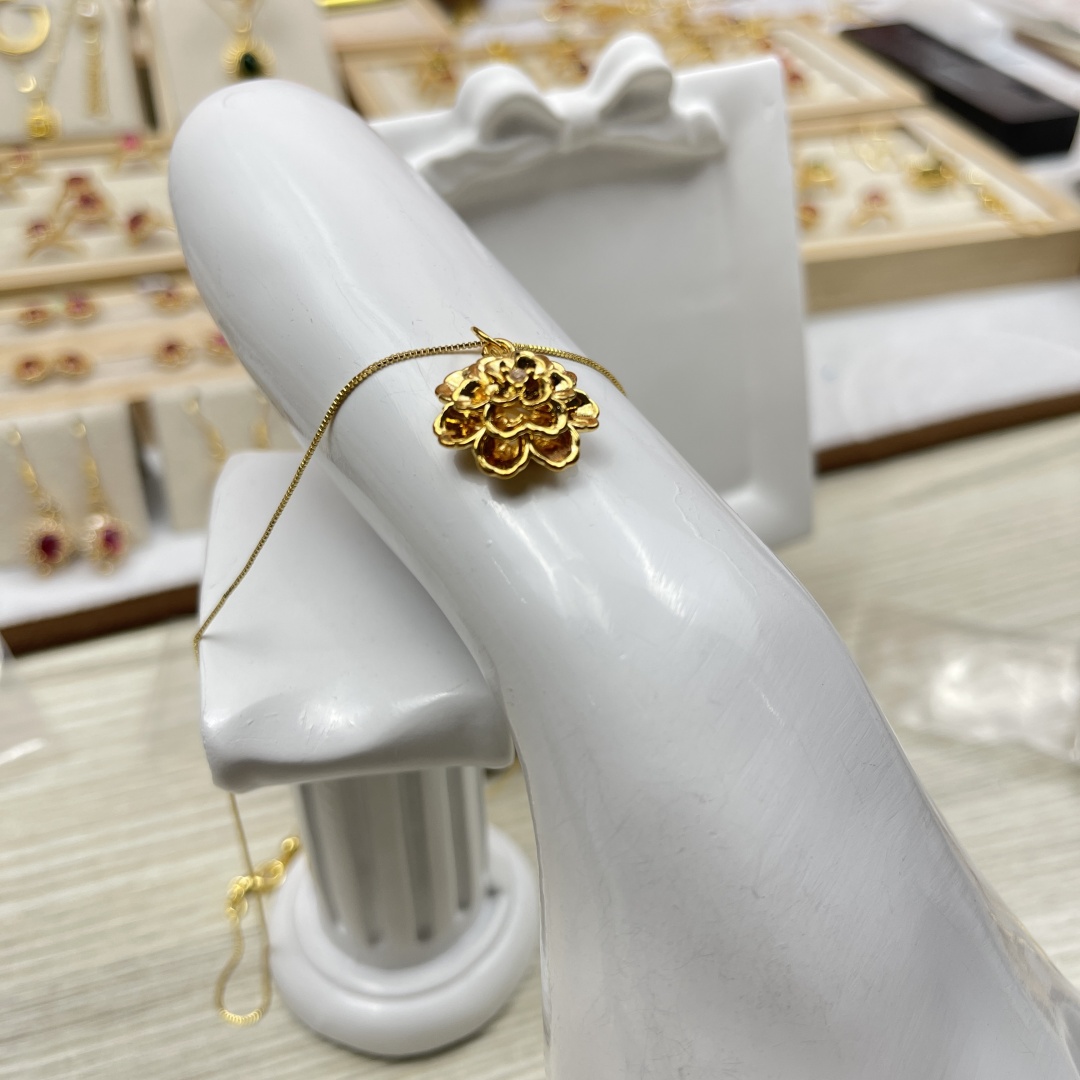 18K金 真金镶嵌吊坠 【钢印：AU750+鉴定证书】编号：Z50