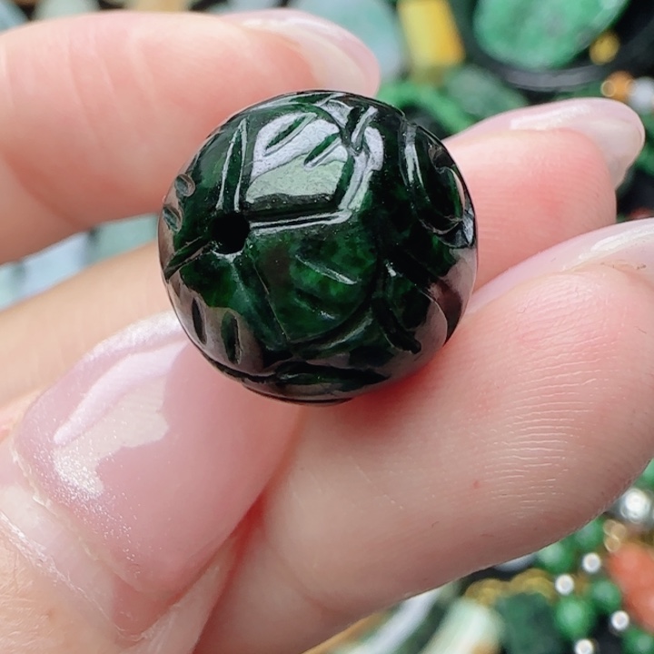 ****️翡翠未镶嵌颈饰天然A货