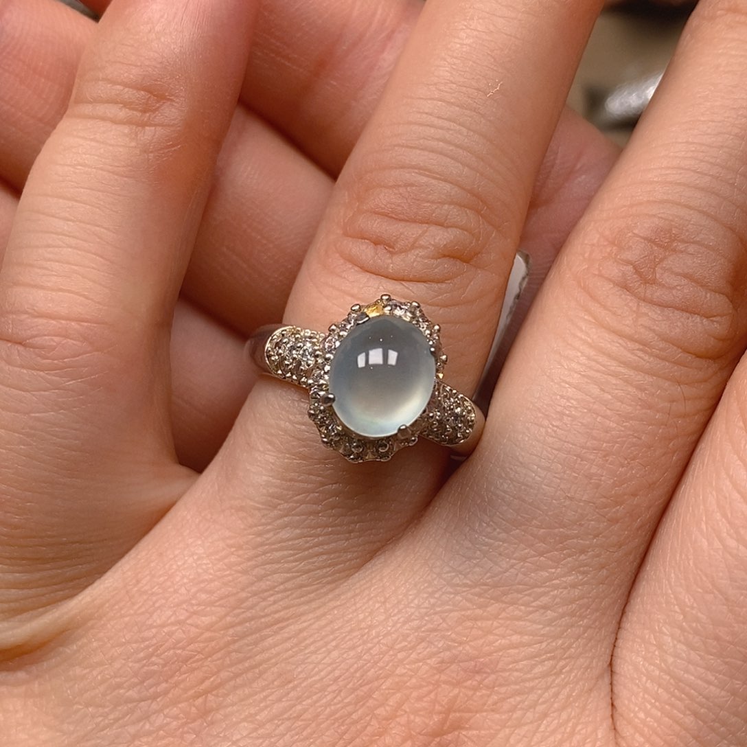 翡翠颈饰未镶嵌翡翠蛋面