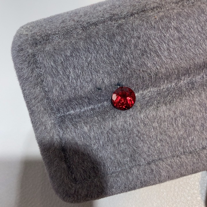 石榴石裸石未镶嵌0.97克拉