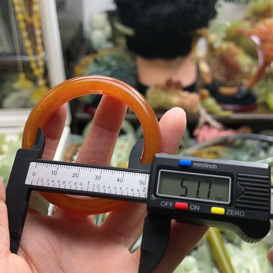 蛇纹石玉手镯合金