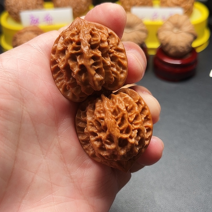 文玩核桃吊坠手盘精品曹大龙
