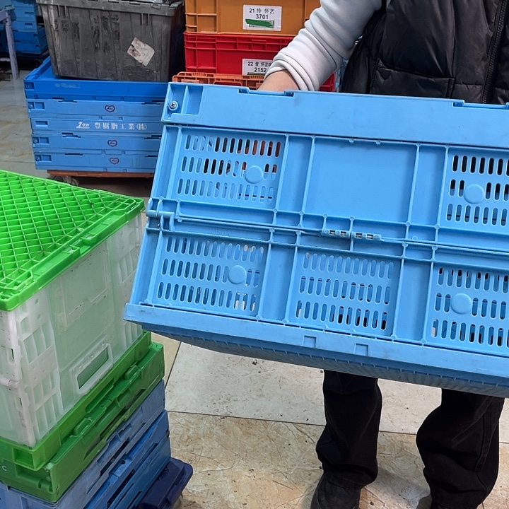 C***y厚款家用五金工具箱一个不带盖