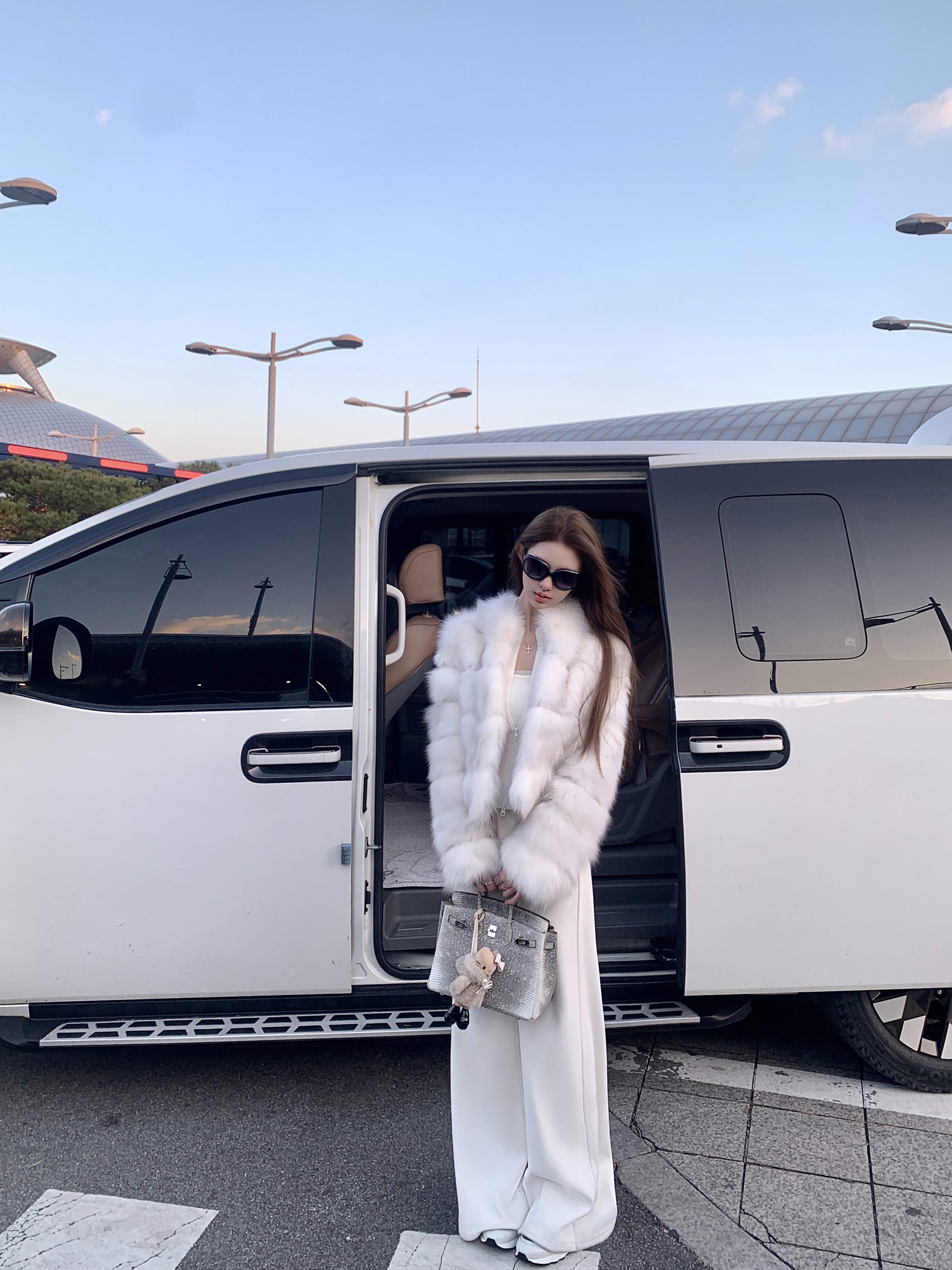 Momoshero【冰灵银狐】专属pure清冷感!“限色狐狸毛”皮草