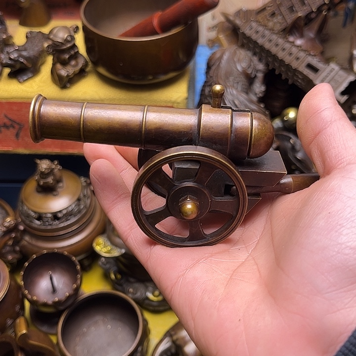 精美铜器点击下单