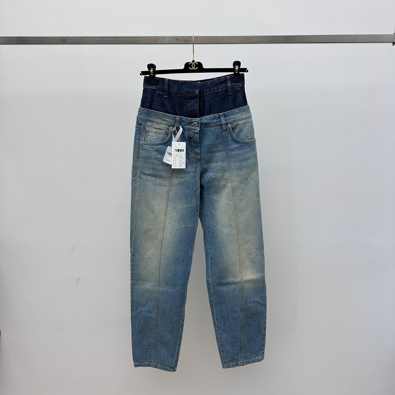 全新未使用 LOEWE/罗意威 拼接水洗蓝牛仔裤 38码 01574 CC