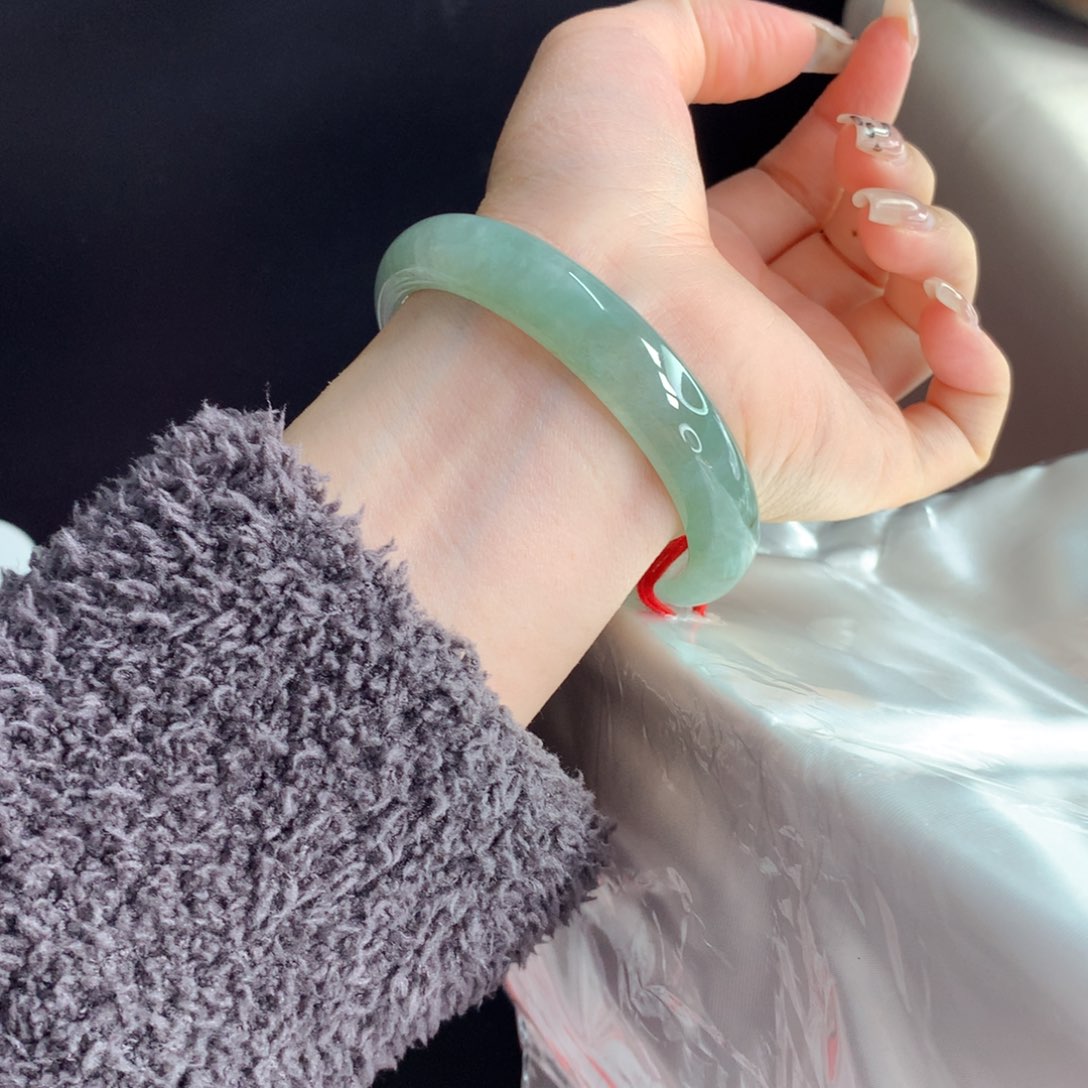 翡翠手镯未镶嵌（8号）（贵妃）正圈53-54可戴