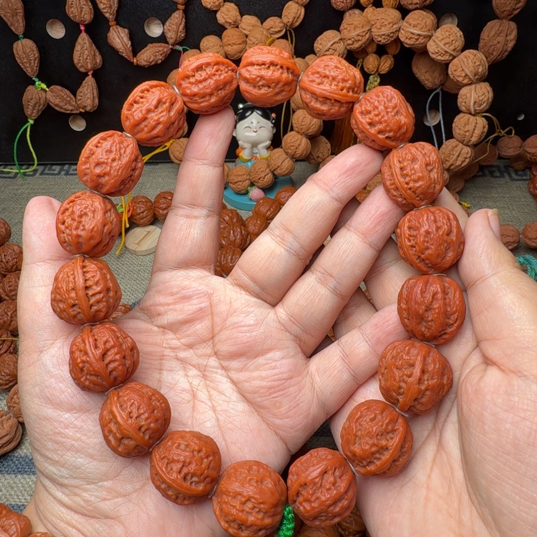 文玩核桃手串红皮粗筋八棱手持23