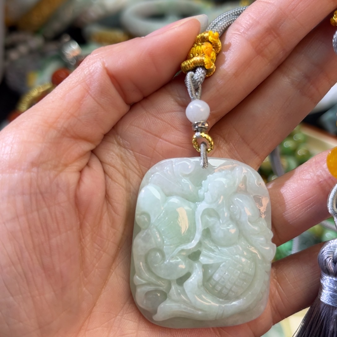 翡翠颈饰未镶嵌待编款