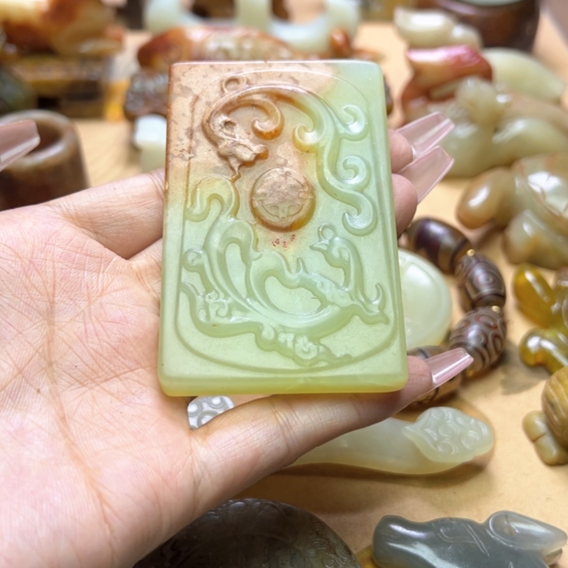 【闪购商品】蛇纹石玉颈饰未镶嵌