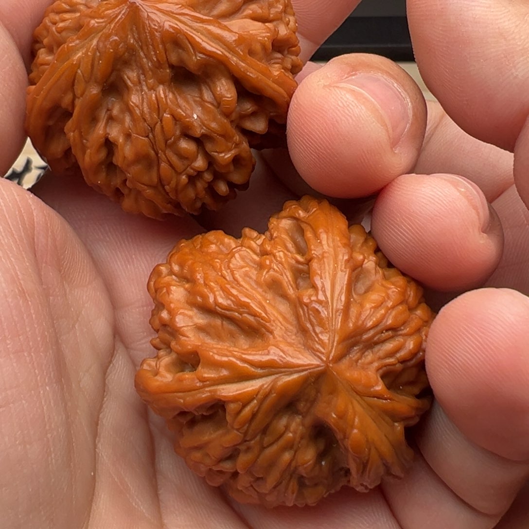 文玩核桃把件三棱