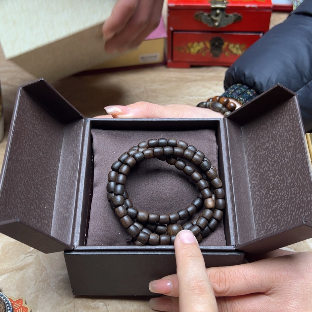 大叶紫檀（黑酸枝木类）