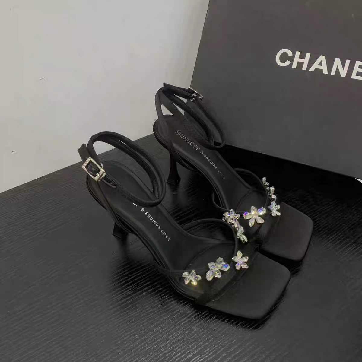 361-19 夏季新款凉鞋