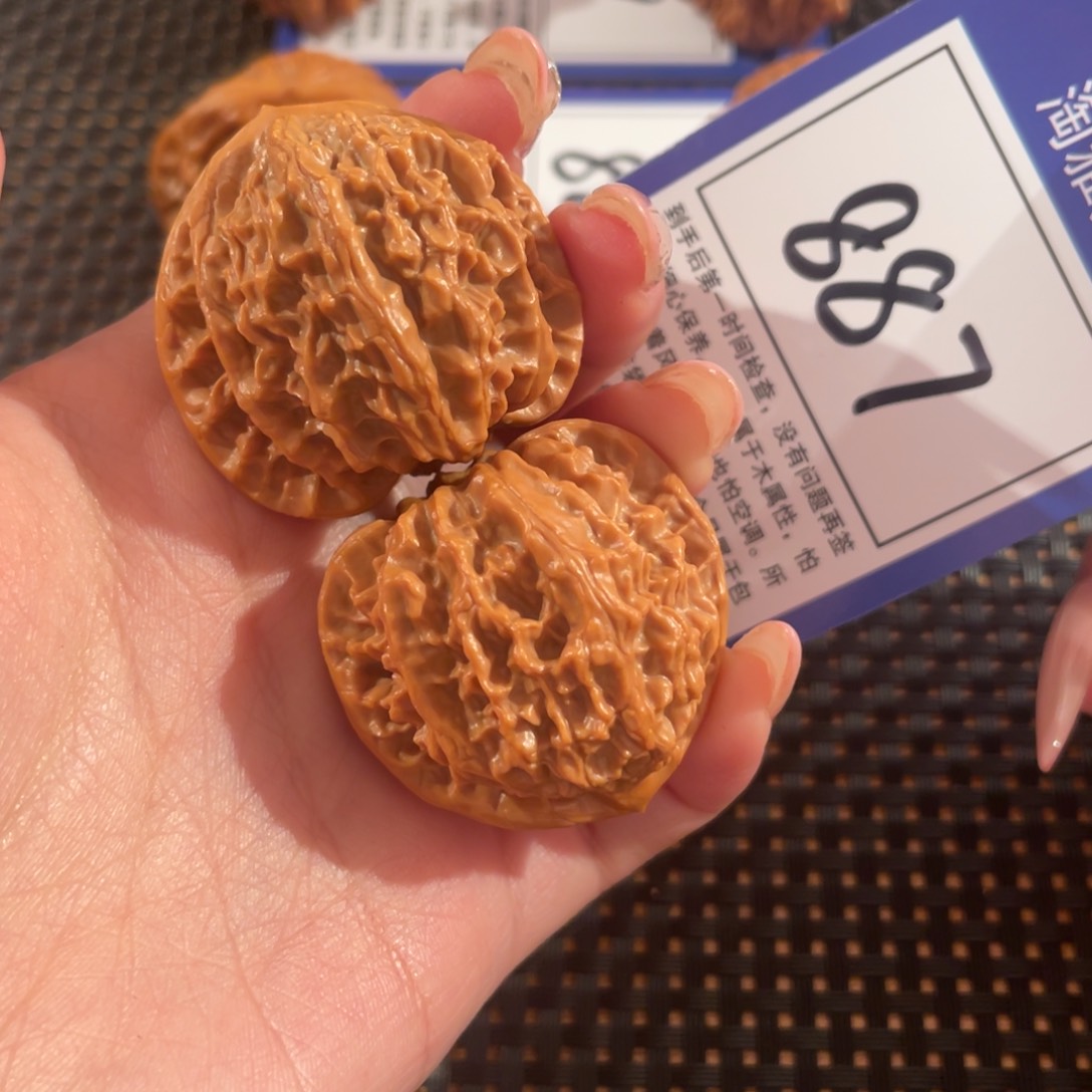 文玩核桃把件887号37尺花莲