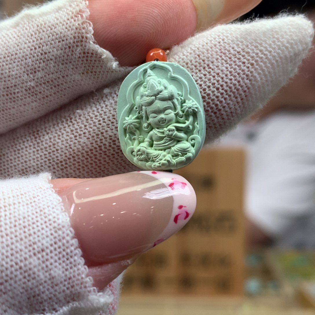 绿松石未镶嵌挂件