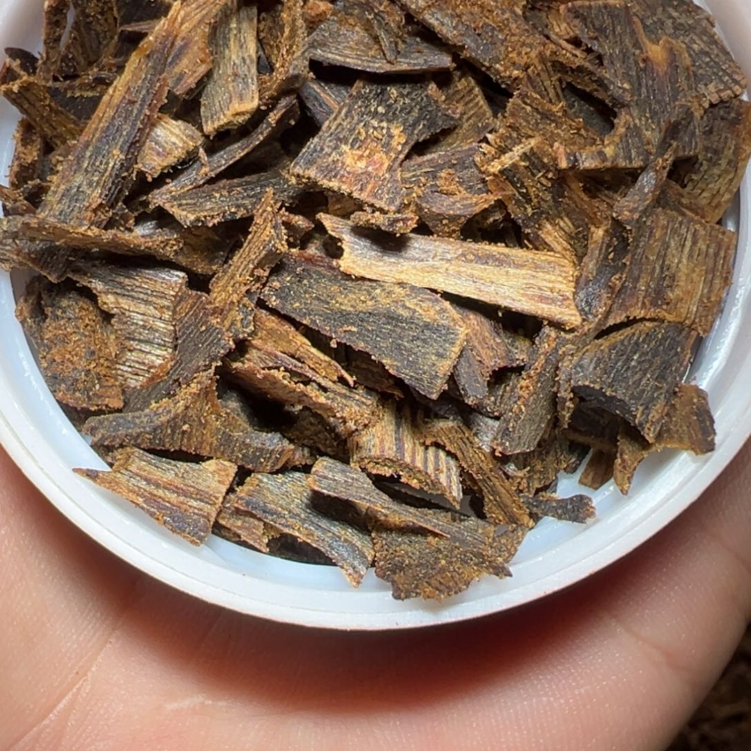 沉香沉香碎屑皮油沉水高端老料30克
