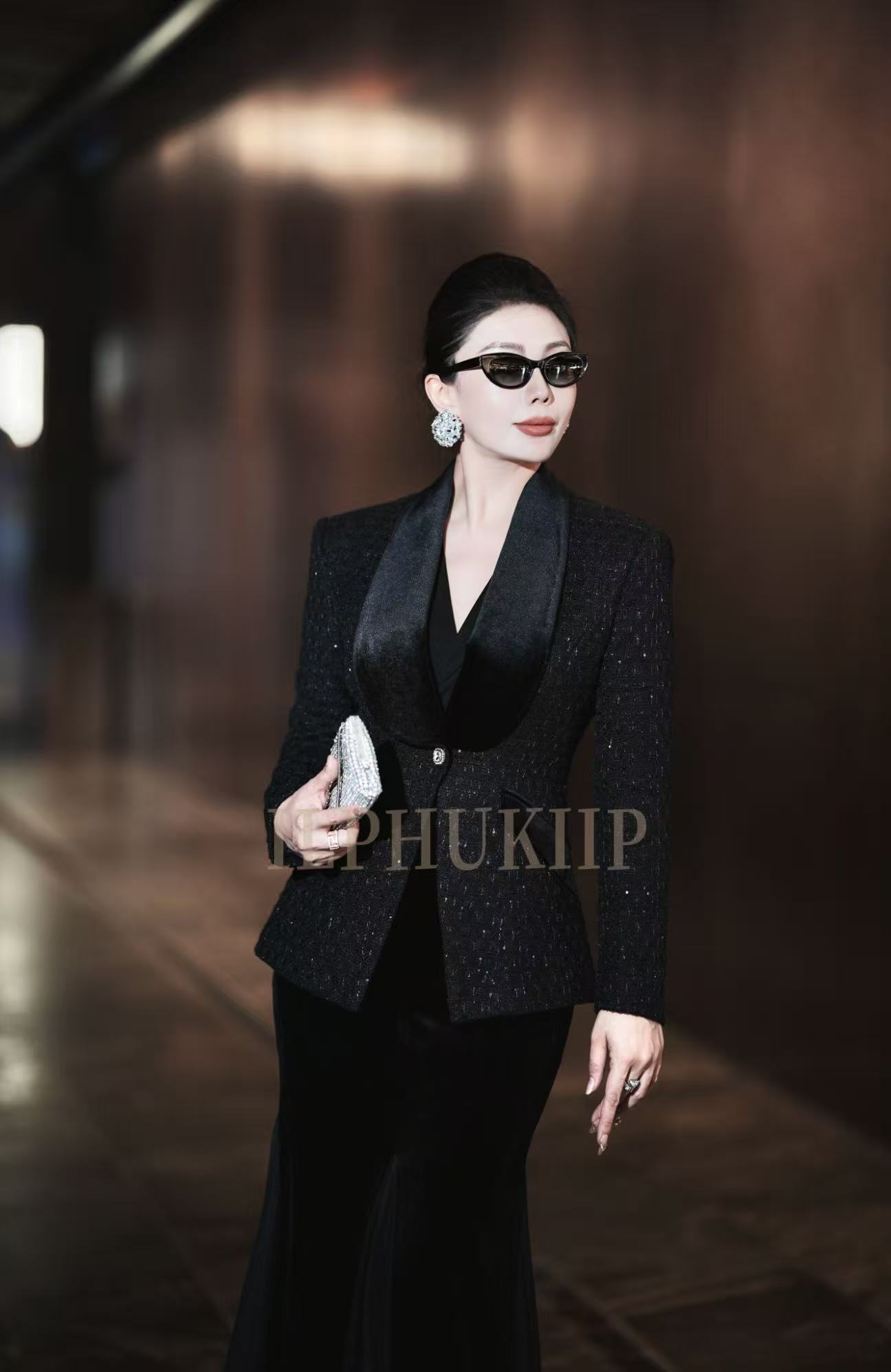 ILPHUKIIR 【星曜】高定小香丝绒翻领收腰黑色亮片西装外套