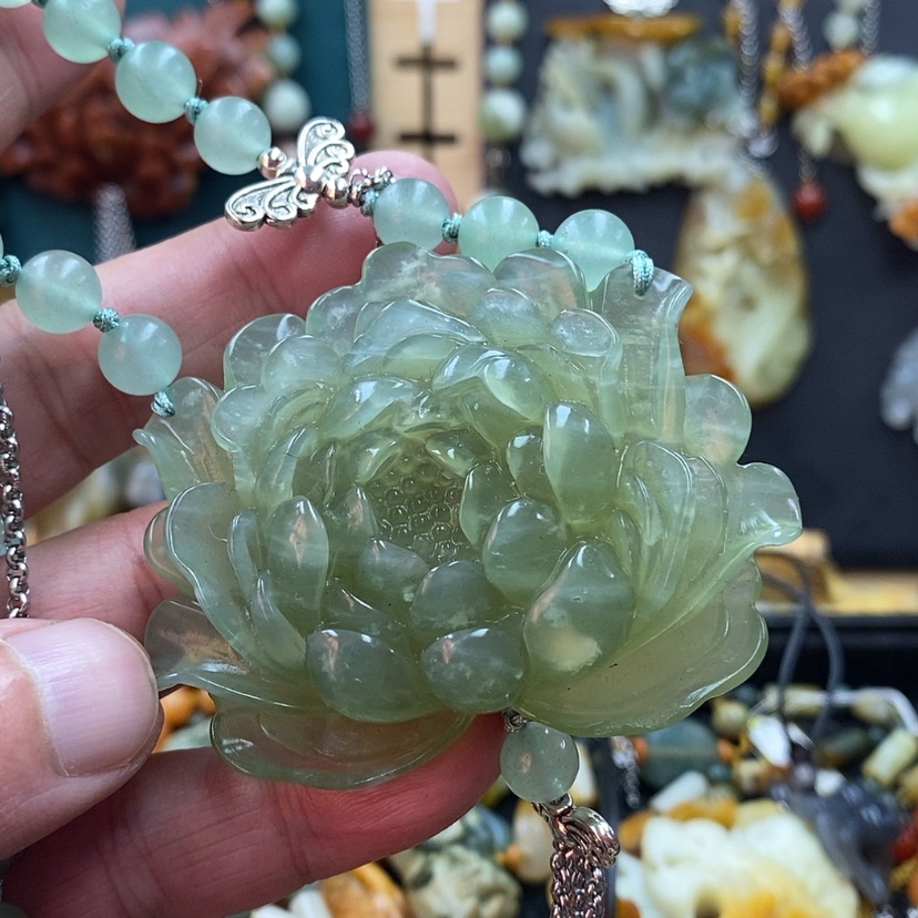 【闪购商品】蛇纹石玉吊坠未镶嵌