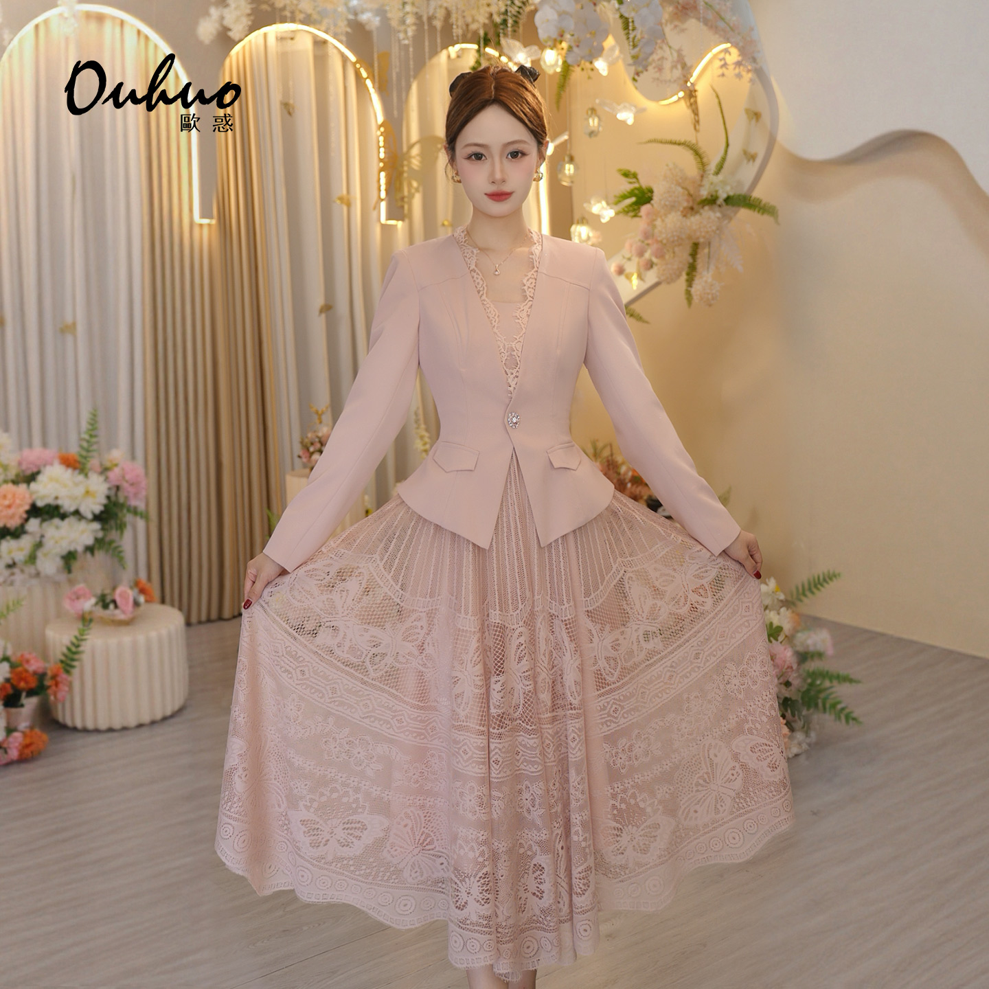 现货【靓靓专属】2025年秋季新款法式蕾丝温柔显瘦连衣裙OHDRI09081