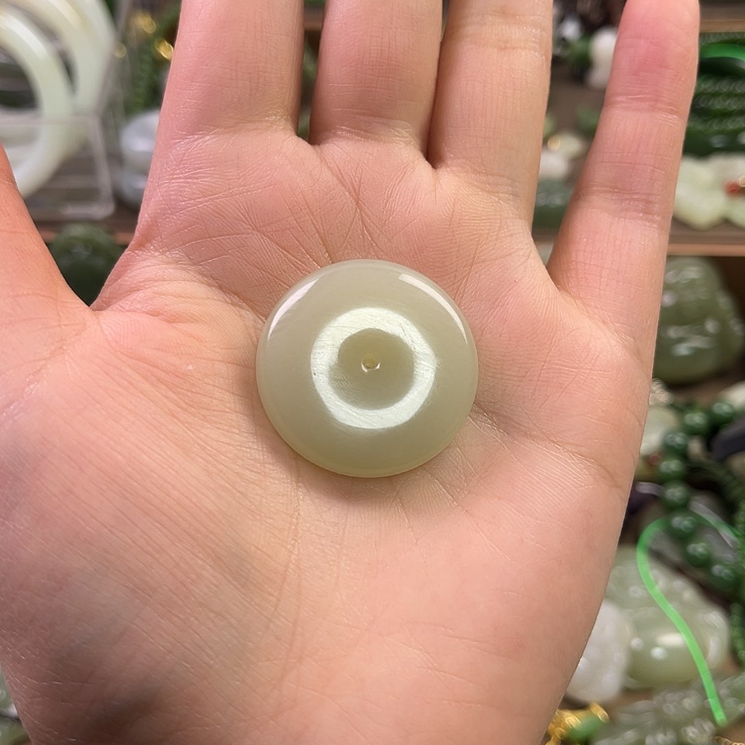 和田玉吊坠(赠链)未镶嵌阿*