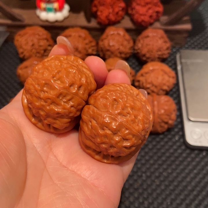 .***旭文玩核桃把件41.8尺寸南瓜墩2199