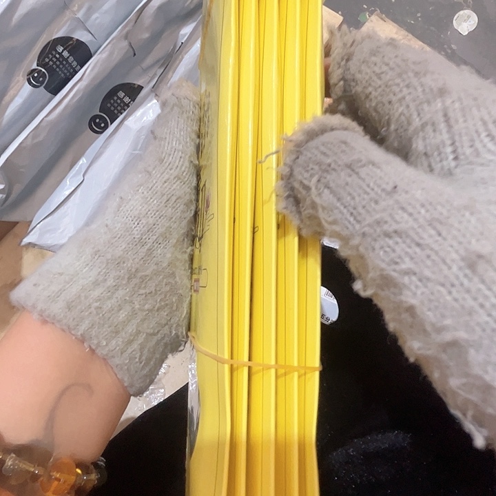 香香鞋垫45码5双。 