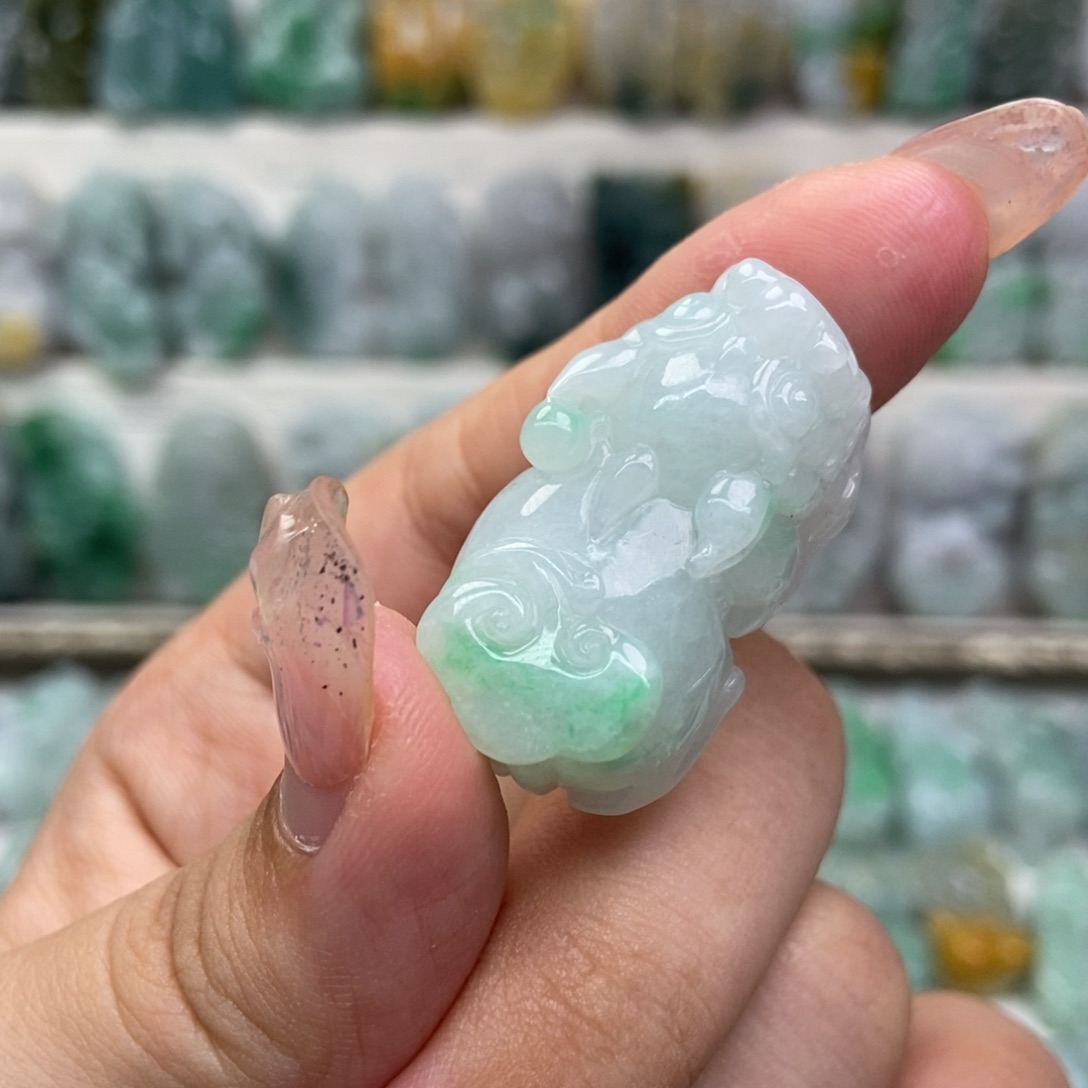 吊坠(赠链)未镶嵌翡翠