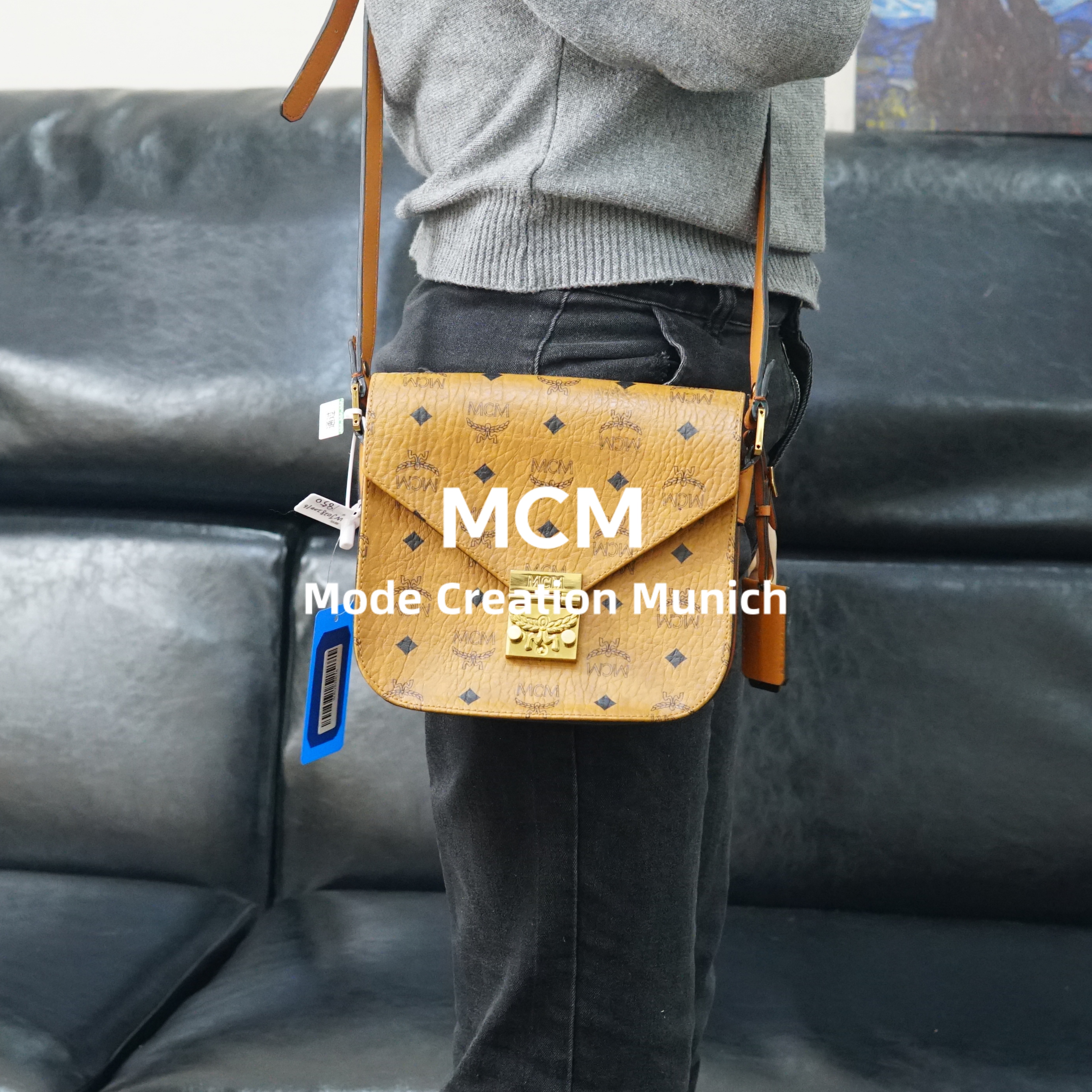 95新 MCM 干邑色马蹄包/WJ02820016/0016