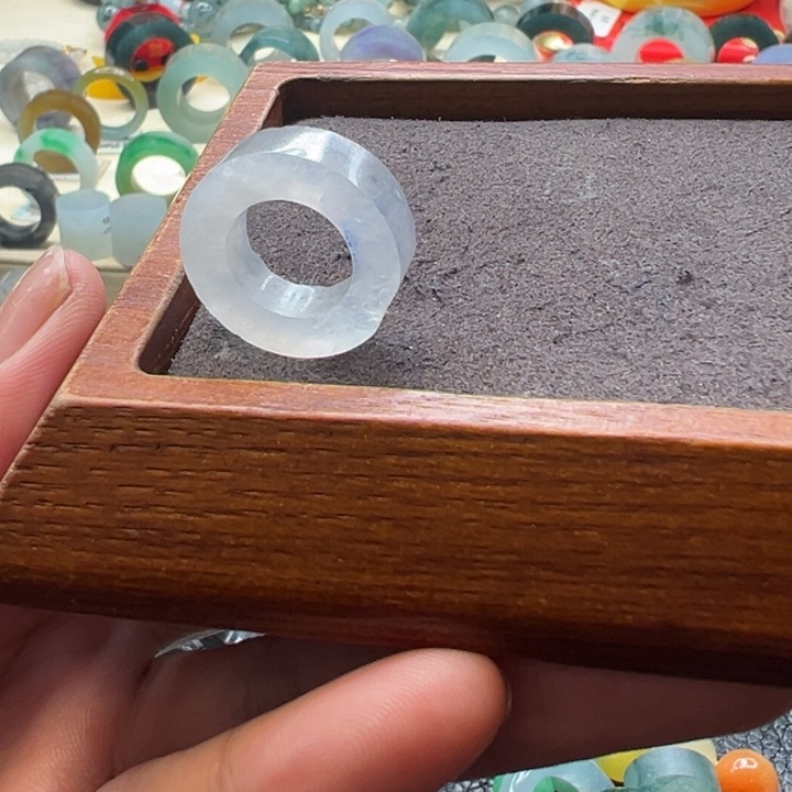 定制翡翠未镶嵌开播漏