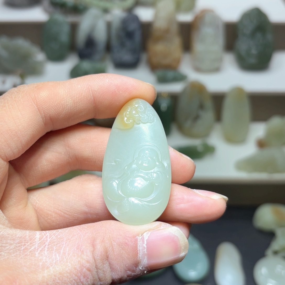 和田玉颈饰未镶嵌鸵*