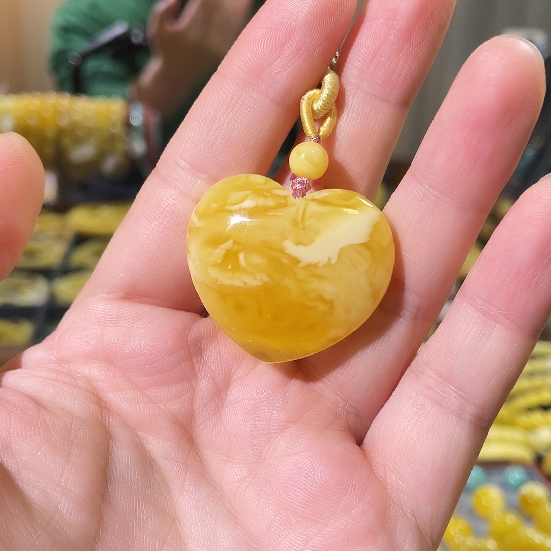 琥珀未镶嵌手链爱心
