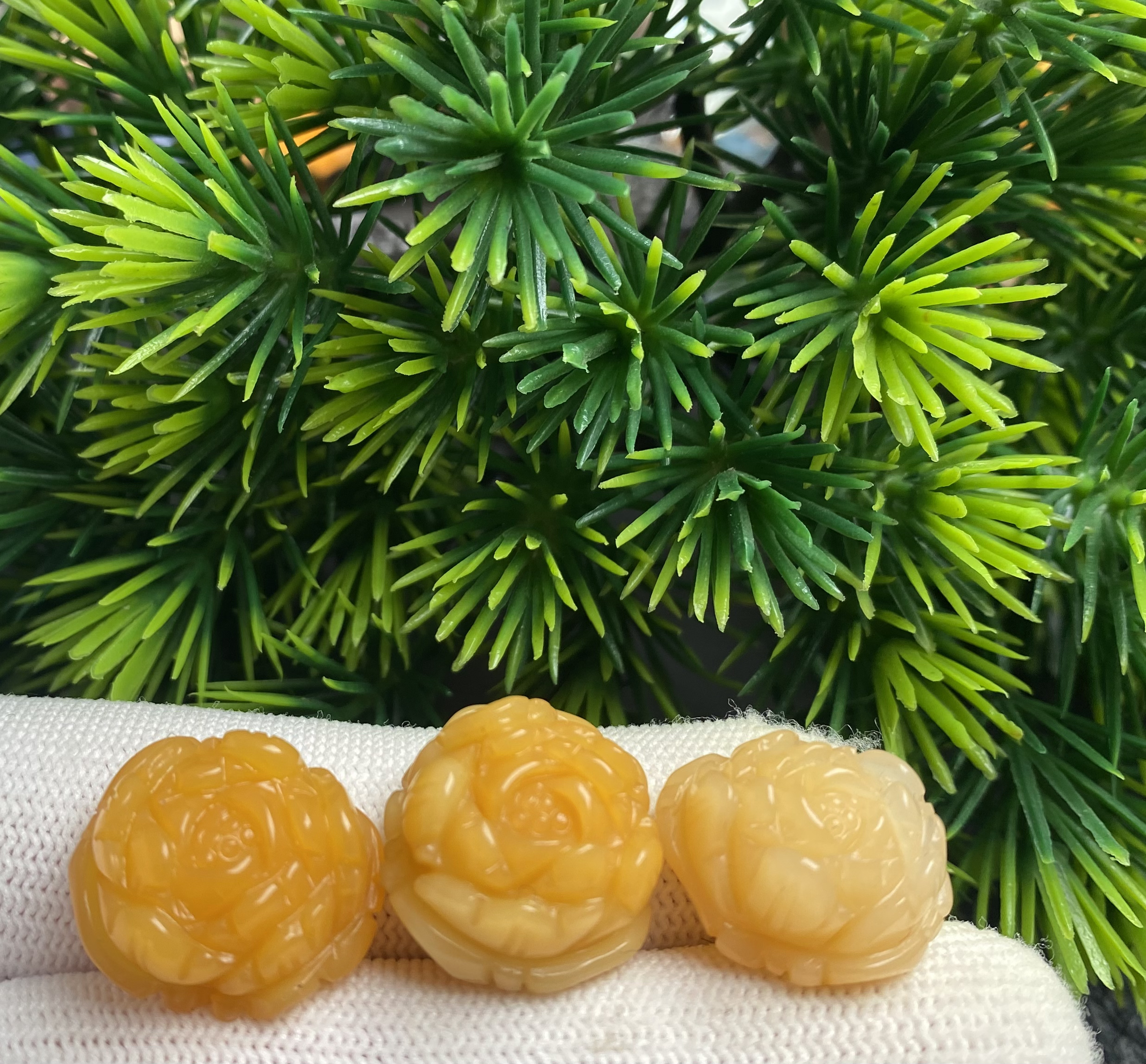 原矿缅黄精品牡丹花，全品无暇，料子干净细腻油润，做工精细