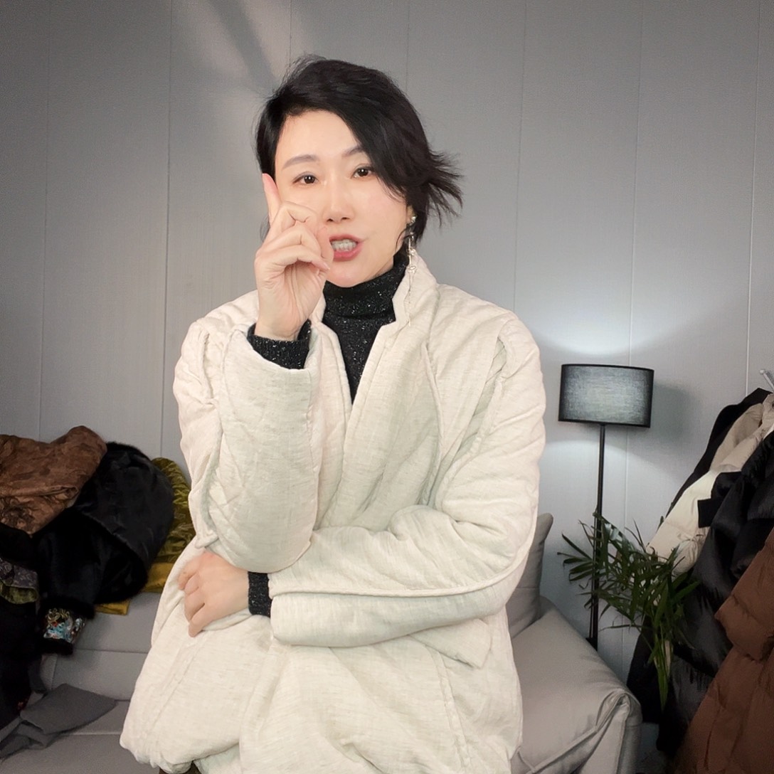 均码去拍去拍去潇洒了