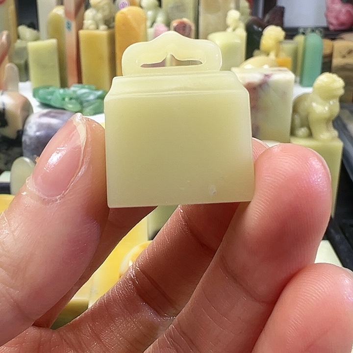 青田石青田石封门青如意