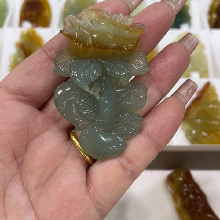蛇纹石玉合金颈饰