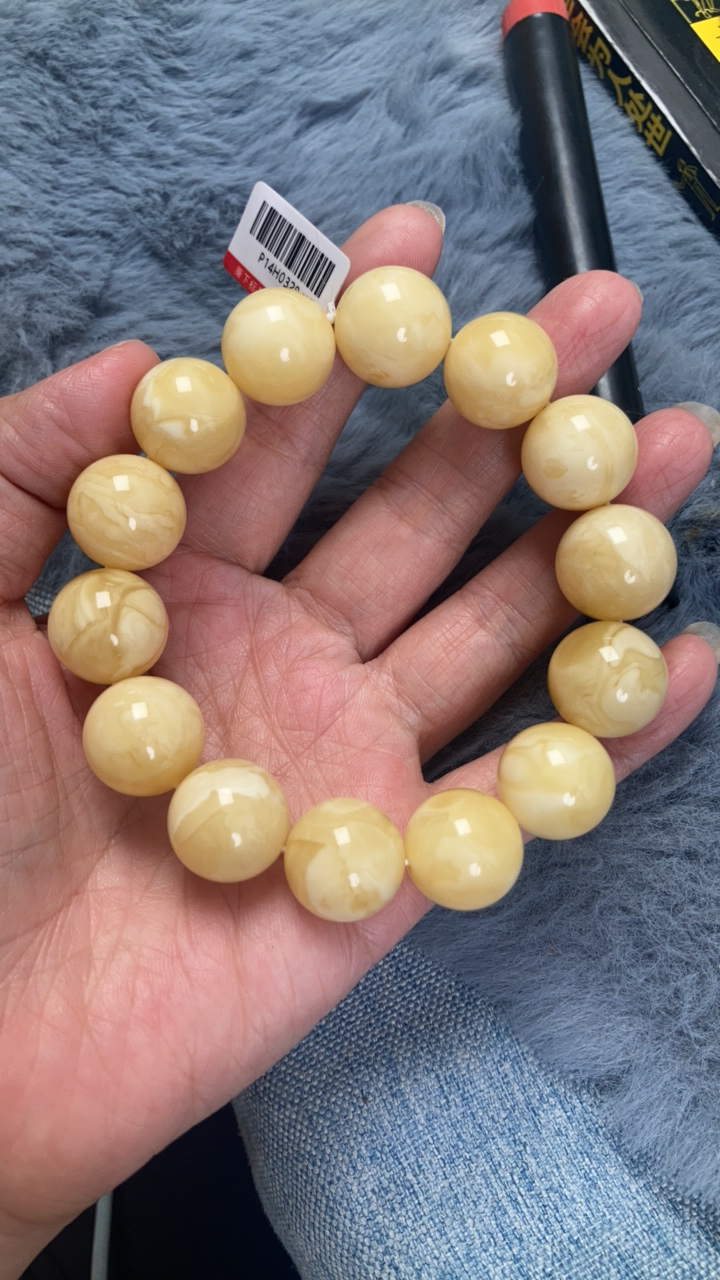 16+俄料奶白浓蜡琥珀蜜蜡