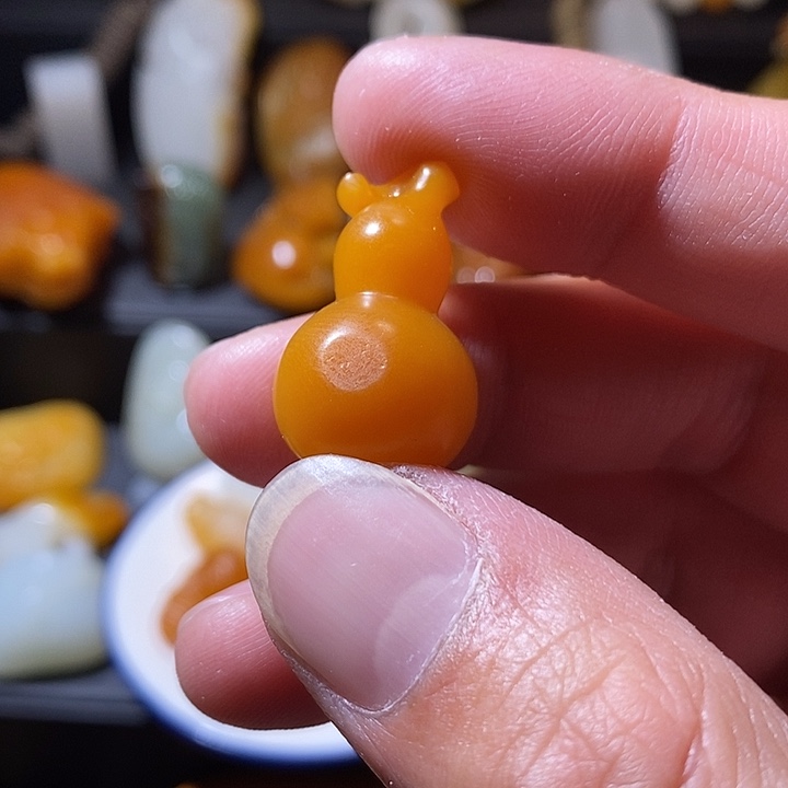 1***6和田玉未镶嵌颈饰