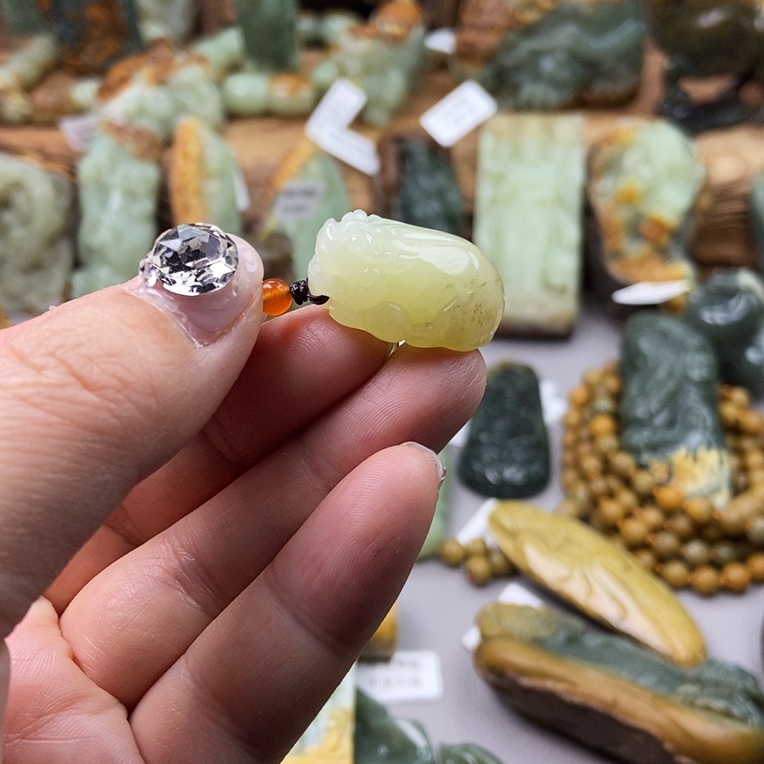 岫岩老玉（透闪石质玉）手把未镶嵌