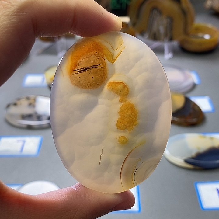 玛瑙/玉髓未镶嵌珠宝半成品121