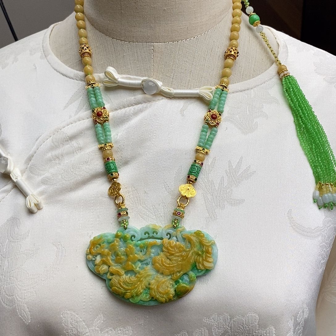 翡翠颈饰未镶嵌天然