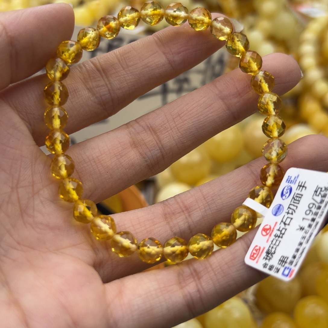 琥珀珠宝奇石未镶嵌