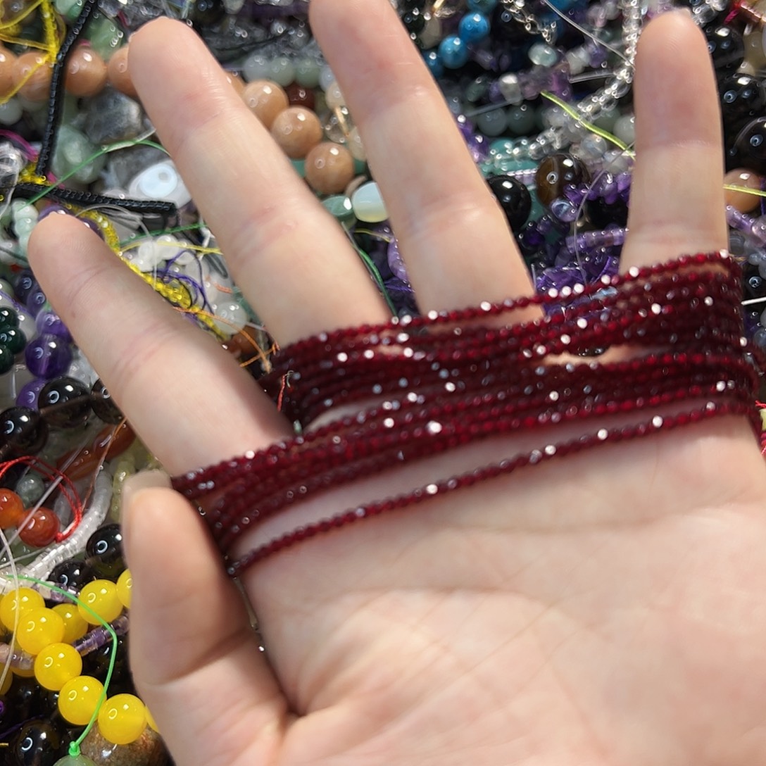 玛瑙/玉髓未镶嵌珠宝半成品紫牙乌石榴石卡2三条