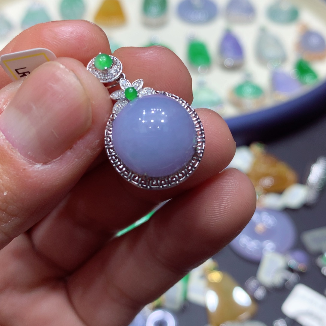 翡翠吊坠(赠链)18K金镶嵌